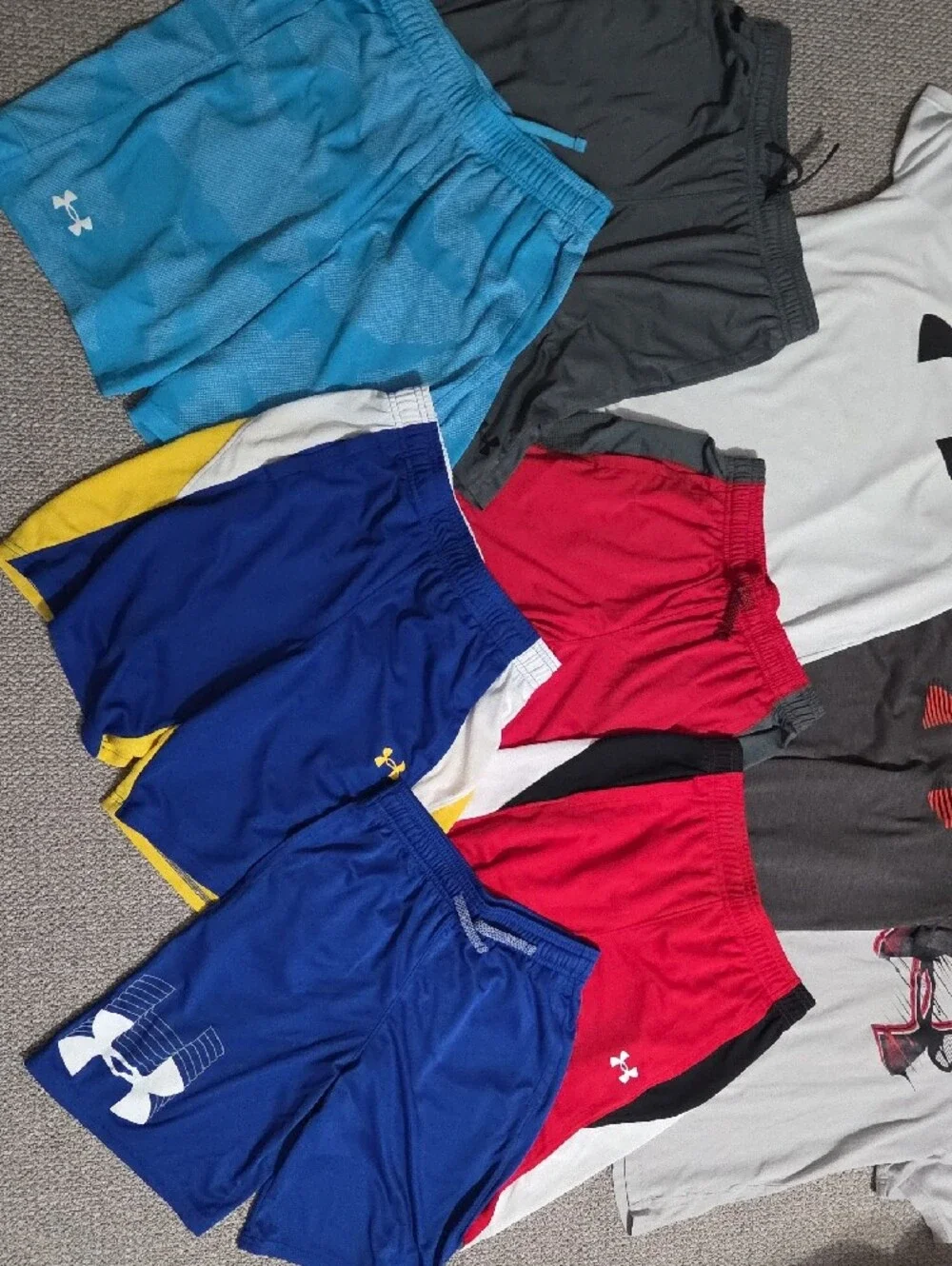 Under Armour Kids Tee & Shorts Bundle - Multi Color Large